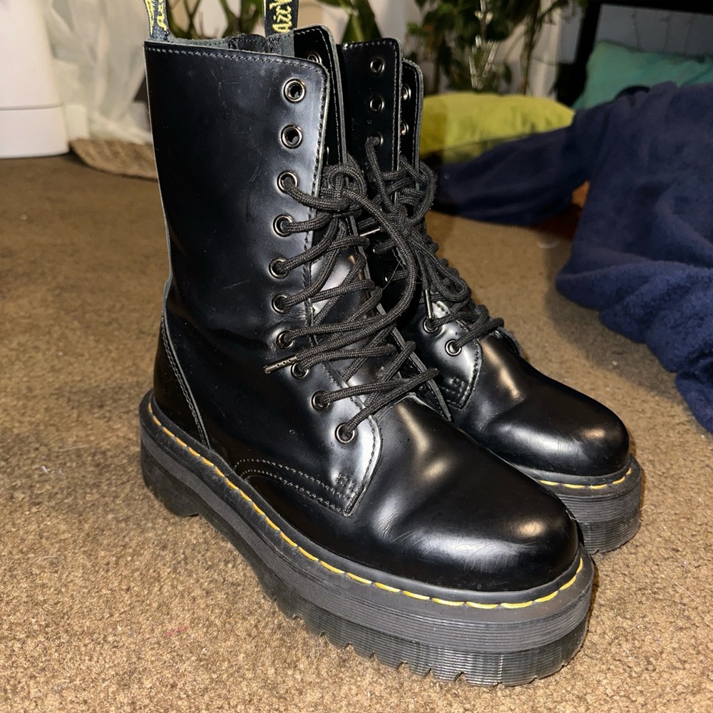 Barely ever worn platform Jadon Dr Marten combat boots